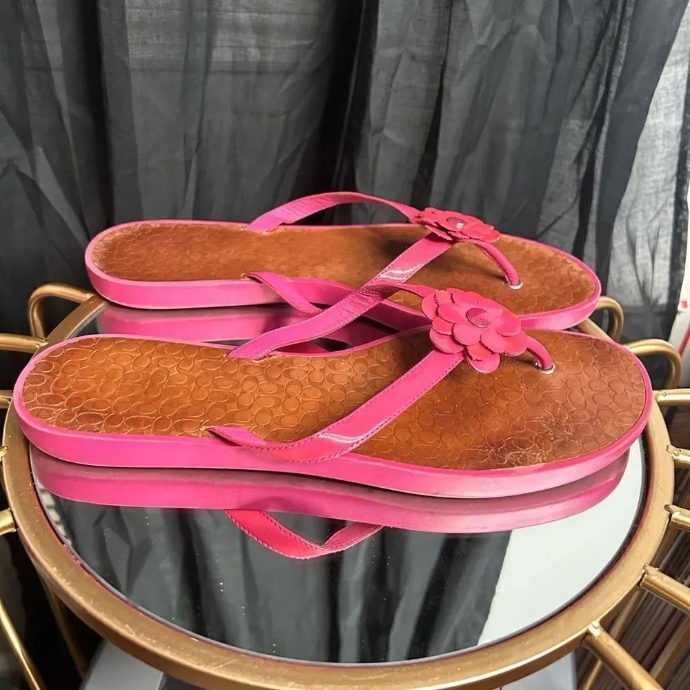 Coach Lindy Flower Sandals - Picture 5 of 6